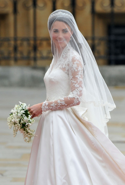 Heavenwedding Gown on Kate Middleton   S Knockoff Wedding Dress For Less    Heaven On Earth